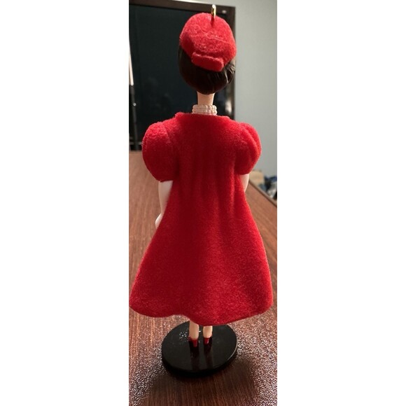 1998 Silken Flame, Barbie #5 1998 Hallmark Barbie Ornament - Picture 8 of 9